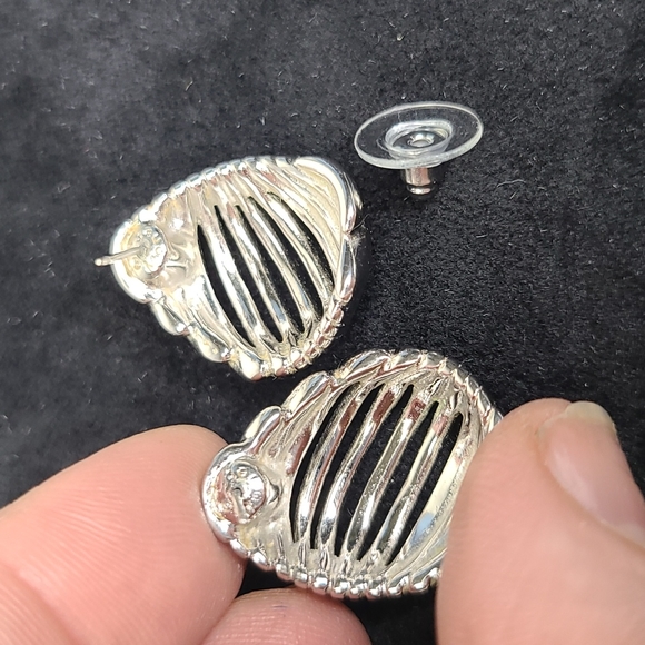 Monet Earrings Silver Tone Studs Classic Everyday Preppy Style Timeless Casual - Picture 3 of 5